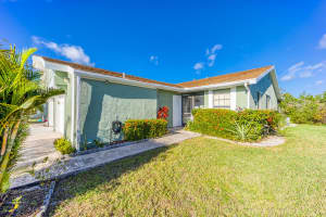 1427 SE Larkwood Circle, Port St Lucie, FL 34952 Sold 02/16/24