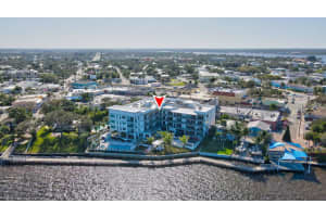 41 SW Seminole Street 404, Stuart, FL 34994 - MLS#R10944869