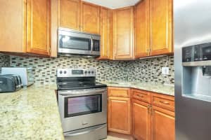 308 Pine Ridge Circle B-1, Greenacres, FL 33463 Sold 12/23/24