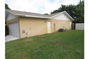 1352 E Woodcrest Road E, West Palm Beach, FL 33417 Sold 02/02/24