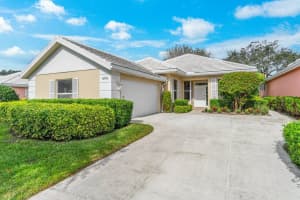 8719 Wakefield Drive, Palm Beach Gardens, FL 33410 Sold 04/17/24