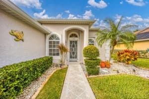 372 NW Emilia Way, Jensen Beach, FL 34957 Sold 02/08/24