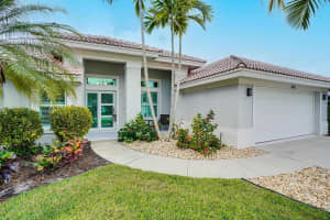 3802 SE Fairway W, Stuart, FL 34997 Sold 04/29/24