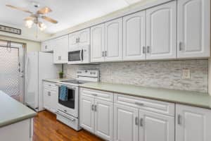 921 Spanish Circle 233, Delray Beach, FL 33483 Sold 02/09/24