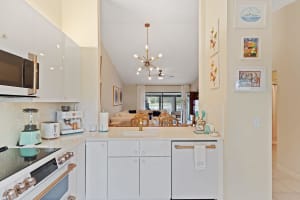 1025 Green Pine Boulevard D, West Palm Beach, FL 33409 Sold 02/29/24