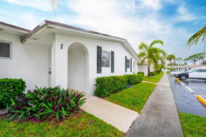 2930 Crosley Drive E I, West Palm Beach, FL 33415 Sold 11/26/24