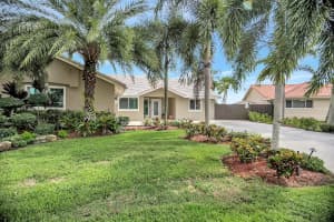 5040 King Arthur Avenue, Davie, FL 33331 Sold 01/30/24