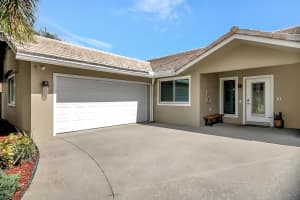 5040 King Arthur Avenue, Davie, FL 33331 Sold 01/30/24