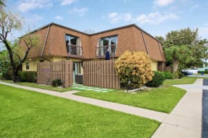 110 N Delaware Boulevard 9c, Jupiter, FL 33458 Sold 03/01/24