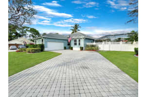 132 Meadowlands Drive, Royal Palm Beach, FL 33411 Sold 03/07/24