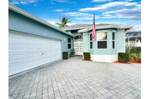 132 Meadowlands Drive, Royal Palm Beach, FL 33411 Sold 03/07/24