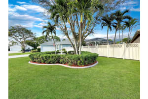 132 Meadowlands Drive, Royal Palm Beach, FL 33411 Sold 03/07/24