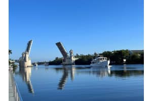 210 Horizons E 206, Boynton Beach, FL 33435 Sold 02/21/24