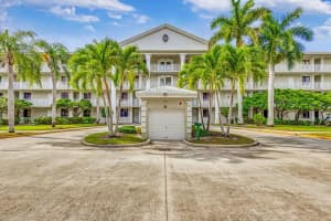 2761 Village Boulevard 402, West Palm Beach, FL 33409 Sold 04/26/24
