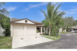 5 Gadsby Way, Boynton Beach, FL 33426 Sold 03/04/24