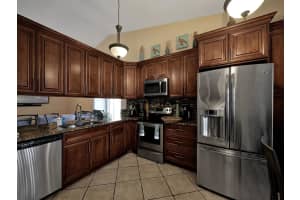 5 Gadsby Way, Boynton Beach, FL 33426 Sold 03/04/24