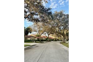 2860 Cuyahoga Lane, West Palm Beach, FL 33409 Sold 03/18/24