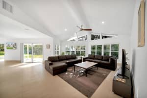 3781 S 25th Street, Fort Pierce, FL 34981 - MLS#R10946487