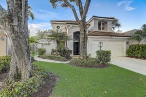 20 Grand Bay Circle, Juno Beach, FL 33408 Sold 03/19/24