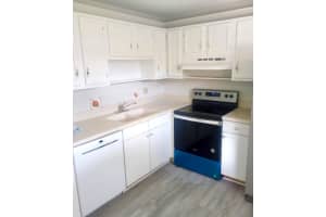 58 Woodland Drive 206, Vero Beach, FL 32962 Sold 02/09/24