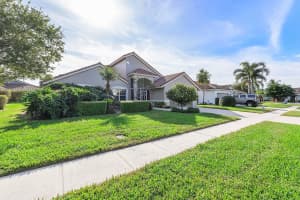 12390 Divot Drive, Boynton Beach, FL 33437 Sold 07/31/24