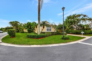 10514 Knoxwood Court, Lake Worth, FL 33449 Sold 02/15/24