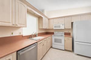 6100 Kings Gate Circle, Delray Beach, FL 33484 Sold 06/21/24