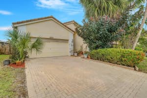 10723 Hidden Bend Way, Wellington, FL 33414 Sold 02/09/24