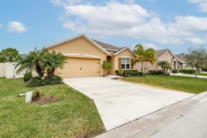 3270 Rockport Street SW, Vero Beach, FL 32968 Sold 04/16/24