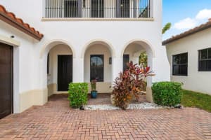 2765 NW 84th Terrace, Cooper City, FL 33024 Sold 02/16/24