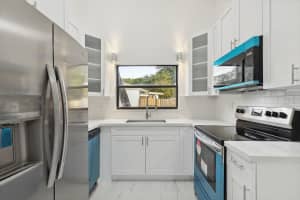 6 Baytree Cir, Boynton Beach, FL 33436, Sold 03/27/24