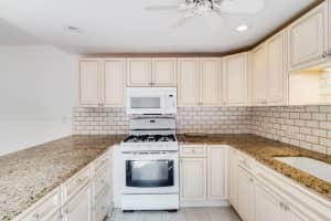 3201 Gardens East Drive D, Palm Beach Gardens, FL 33410 Sold 03/15/24