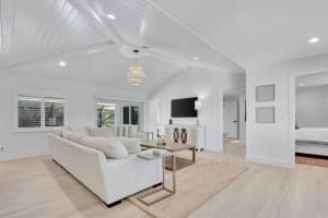 21 SE Paddock Circle, Tequesta, FL 33469 Sold 03/26/24