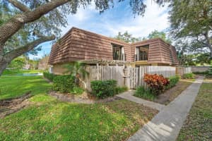 212 2nd Lane, Palm Beach Gardens, FL 33418 Sold 05/16/24