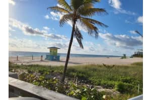 3220 NE 10th Street 10, Pompano Beach, FL 33062 Sold 04/01/24