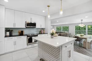 914 SW 27th Place, Boynton Beach, FL 33435 Sold 02/27/24