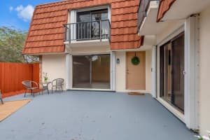 1820 San Juan Drive 22-B, Delray Beach, FL 33445 Sold 02/20/24