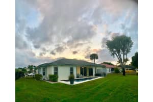 126 Cocoplum Circle, Royal Palm Beach, FL 33411 Sold 04/19/24