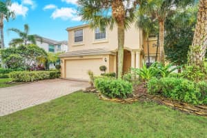 9048 Alexandra Circle, Wellington, FL 33414 Sold 04/15/24