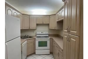 718 Sunny Pine Way G1, Greenacres, FL 33415 Sold 03/01/24