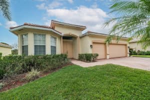 1391 SE Legacy Cove Circle, Stuart, FL 34997 Sold 04/18/24