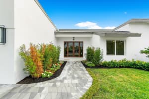 643 Lakewoode Circle E, Delray Beach, FL 33445 Sold 09/04/24