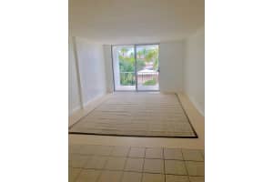 917 N Flagler Drive 307, West Palm Beach, FL 33401 Sold 02/15/24