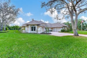 5906 SE Congressional Place, Stuart, FL 34997 Sold 02/16/24