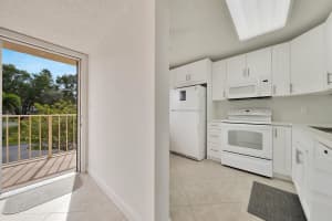 6865 Huntington Lane 202, Delray Beach, FL 33446 Sold 10/24/24