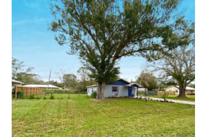 1025 37th Avenue, Vero Beach, FL 32960 Sold 03/18/24