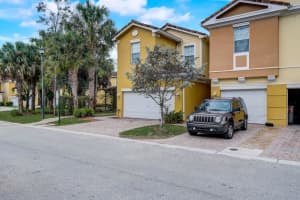 818 Pipers Cay Drive, West Palm Beach, FL 33415 Sold 02/12/24