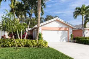 4121 Old Oak Drive, Palm Beach Gardens, FL 33410 Sold 05/09/24