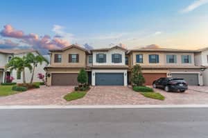 8242 Tailshot Court, Lake Worth, FL 33467 Sold 03/29/24