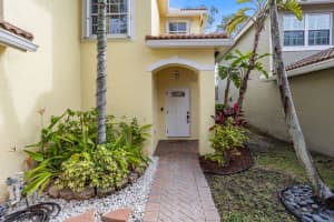 7126 Crescent Creek Way, Coconut Creek, FL 33073 Sold 03/18/24